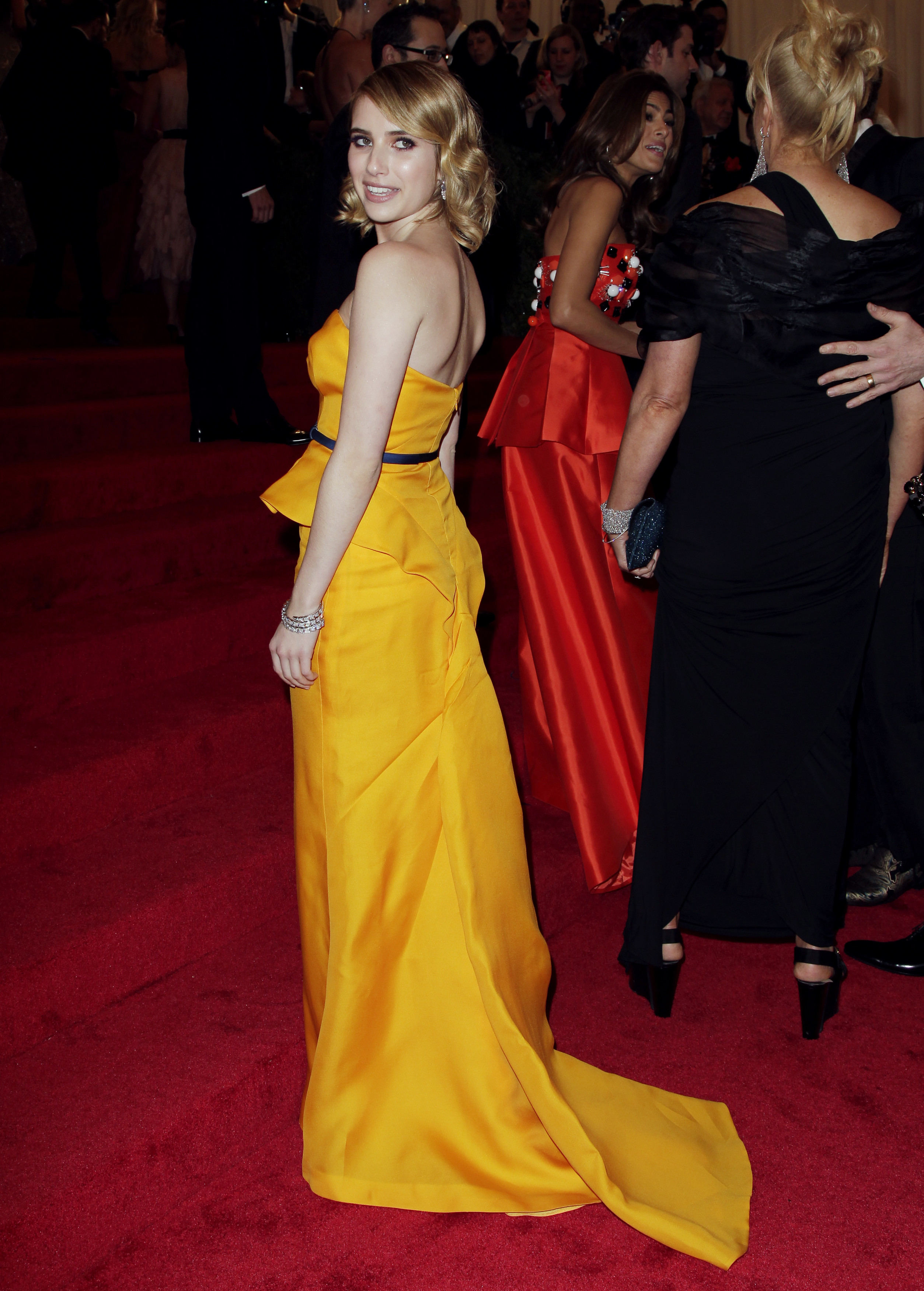 Schiaparelli_METGala_Arrivals_IHER_282929.jpg