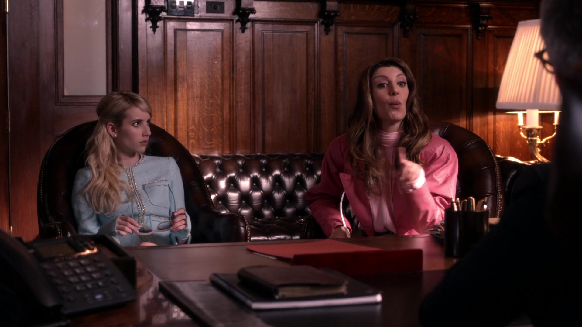 Scream_Queens_2015_S01E01E02_Pilot-Hell_Week_1080p_WEB-DL_DD5_1_H_264-NTb_01434.jpg