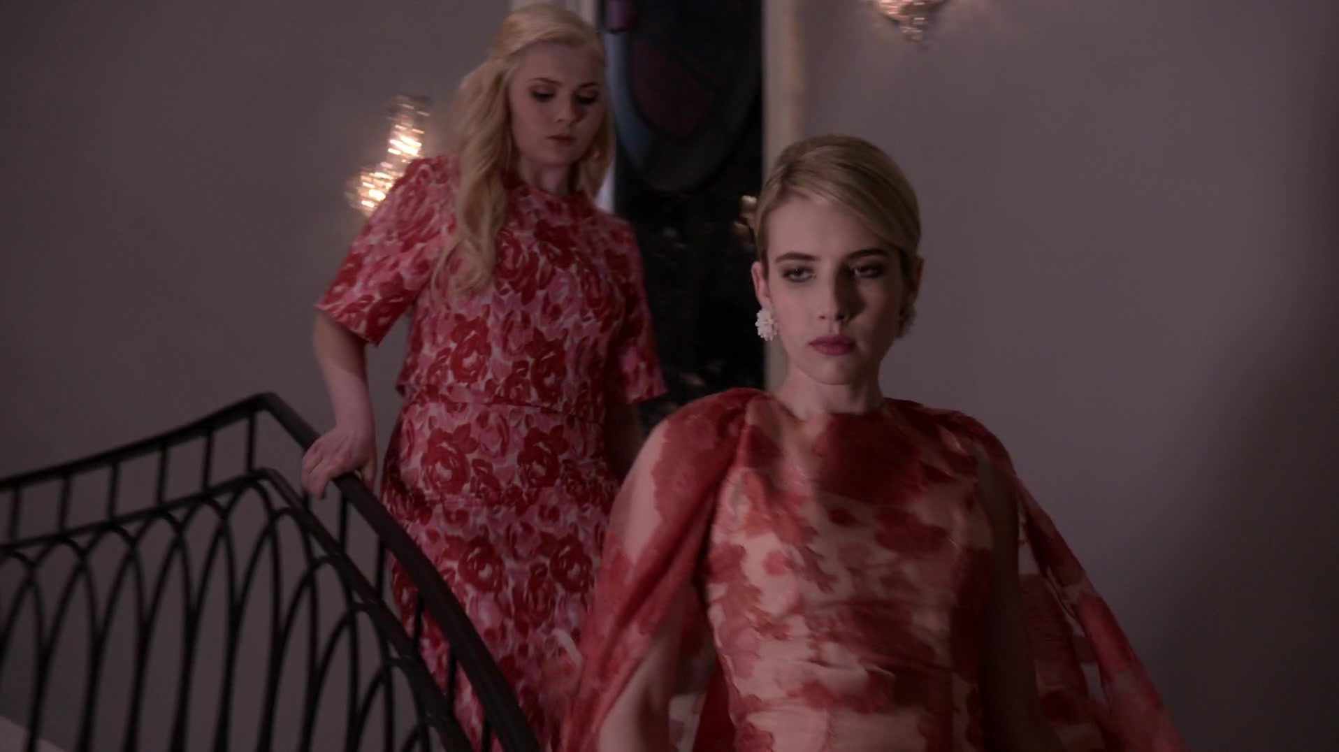 Scream_Queens_2015_S01E01E02_Pilot-Hell_Week_1080p_WEB-DL_DD5_1_H_264-NTb_02497.jpg