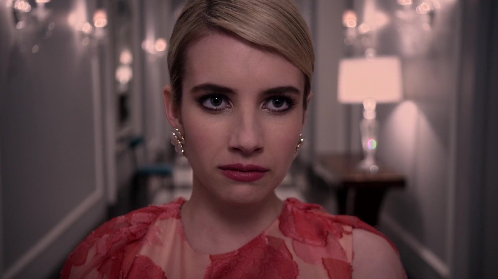 Scream_Queens_2015_S01E01E02_Pilot-Hell_Week_1080p_WEB-DL_DD5_1_H_264-NTb_02732.jpg