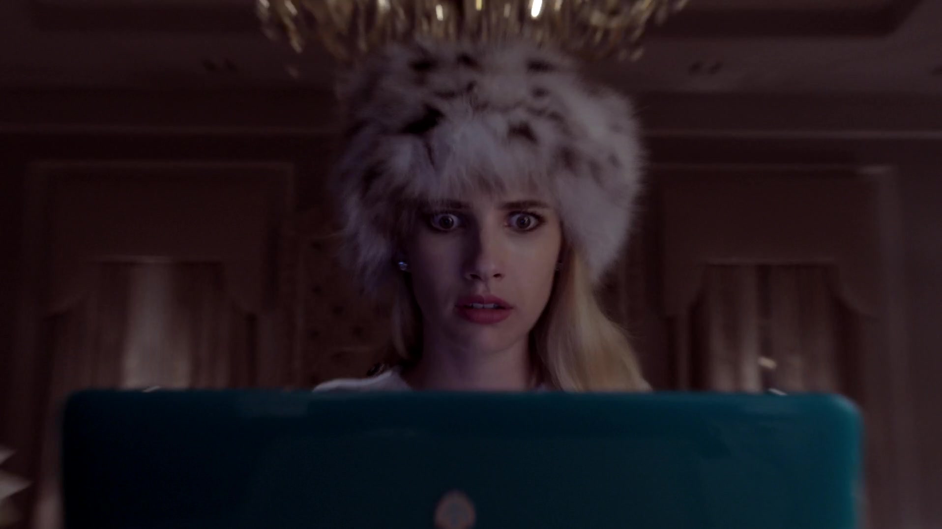 Scream_Queens_2015_S01E01E02_Pilot-Hell_Week_1080p_WEB-DL_DD5_1_H_264-NTb_02813.jpg