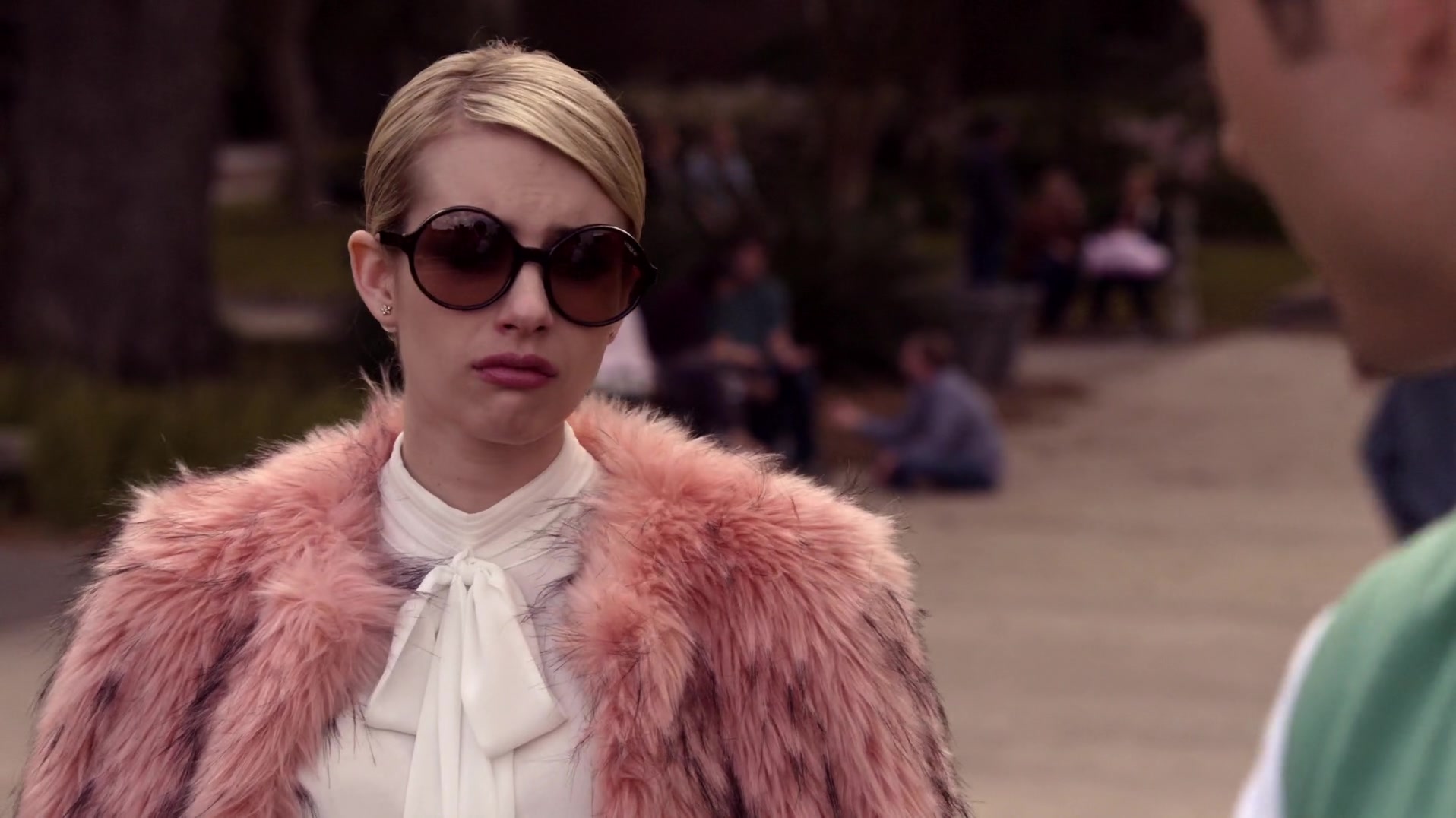 Scream_Queens_2015_S01E01E02_Pilot-Hell_Week_1080p_WEB-DL_DD5_1_H_264-NTb_03080.jpg