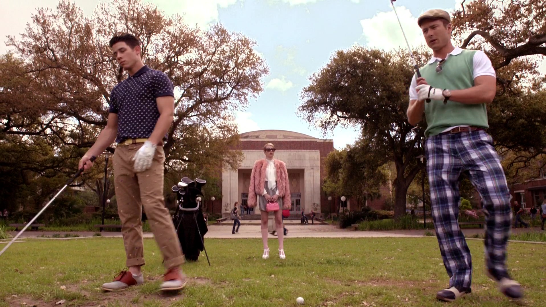 Scream_Queens_2015_S01E01E02_Pilot-Hell_Week_1080p_WEB-DL_DD5_1_H_264-NTb_03103.jpg