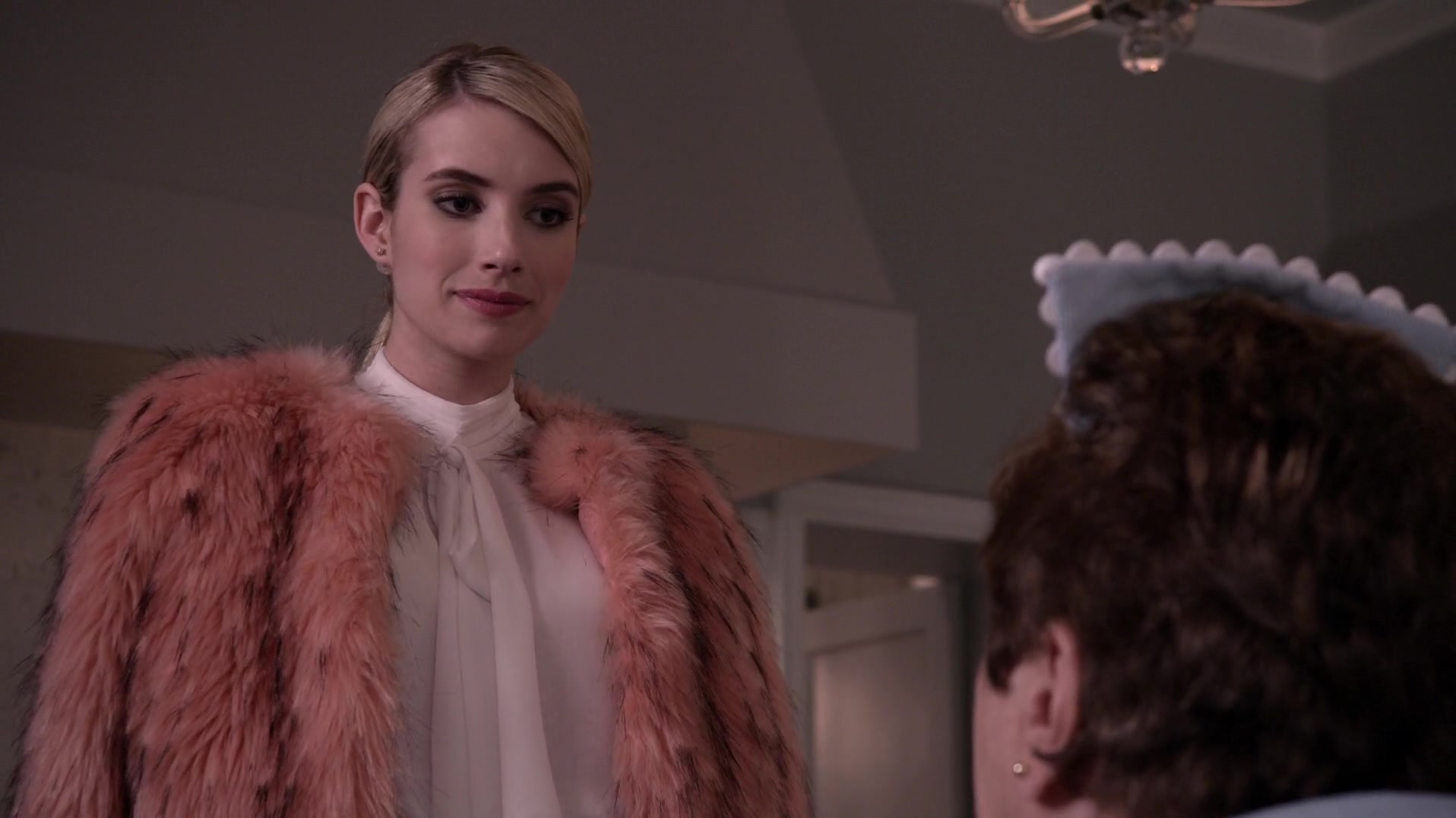 Scream_Queens_2015_S01E01E02_Pilot-Hell_Week_1080p_WEB-DL_DD5_1_H_264-NTb_03177.jpg