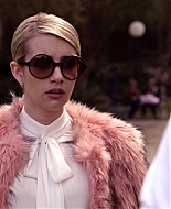 Scream_Queens_2015_S01E01E02_Pilot-Hell_Week_1080p_WEB-DL_DD5_1_H_264-NTb_02944.jpg