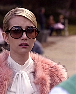 Scream_Queens_2015_S01E01E02_Pilot-Hell_Week_1080p_WEB-DL_DD5_1_H_264-NTb_02958.jpg