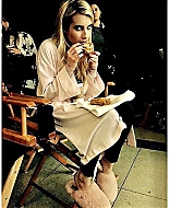 Iheartemmaroberts_sq_s1bts_28829.jpg