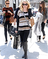 EmmaRoberts_Shopping_Chanel_BeverlyHills_2011_288329.jpg