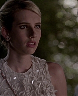 Scream_Queens_2015_S01E03_Chainsaw_1080p__1040.jpg