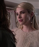 Scream_Queens_2015_S01E03_Chainsaw_1080p__2834.jpg