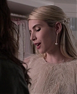 Scream_Queens_2015_S01E03_Chainsaw_1080p__2835.jpg