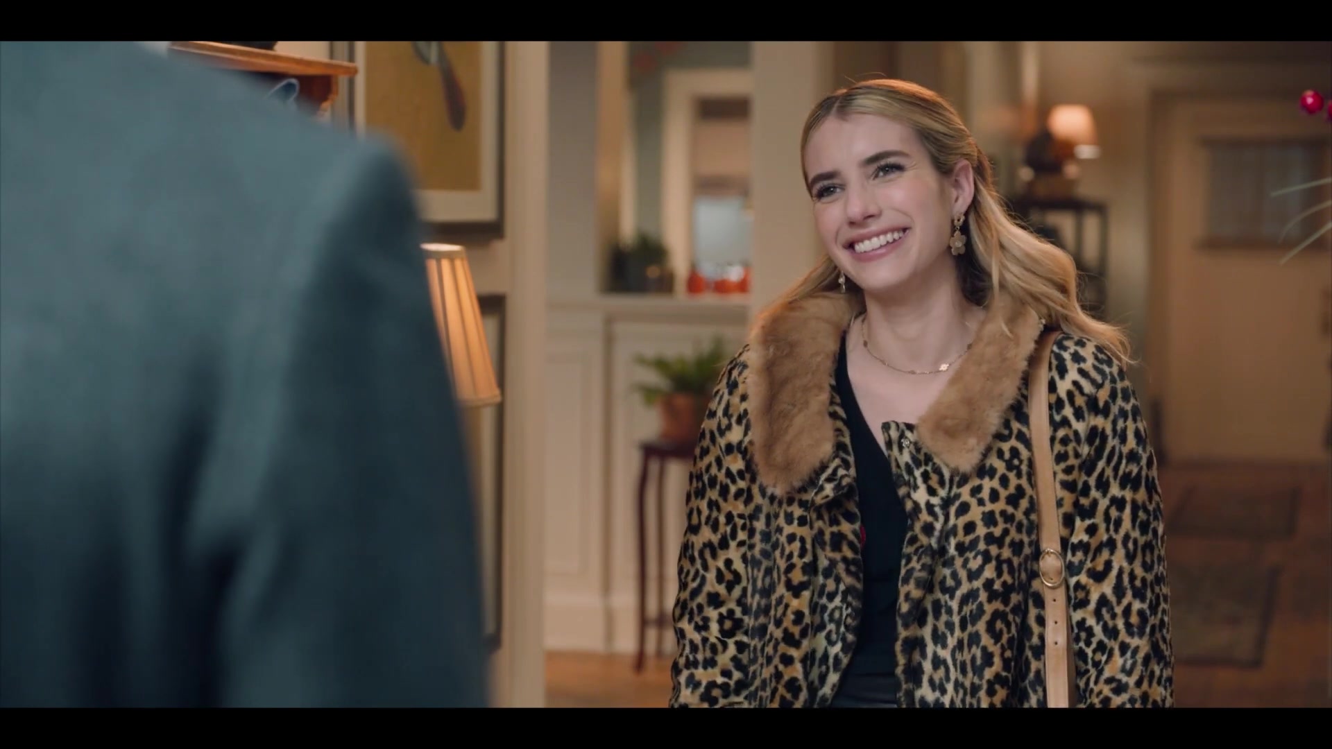 iheartemmaroberts_holidateblooperreel_000051.jpg