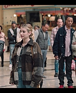 iheartemmaroberts_holidateblooperreel_000047.jpg