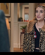iheartemmaroberts_holidateblooperreel_000048.jpg