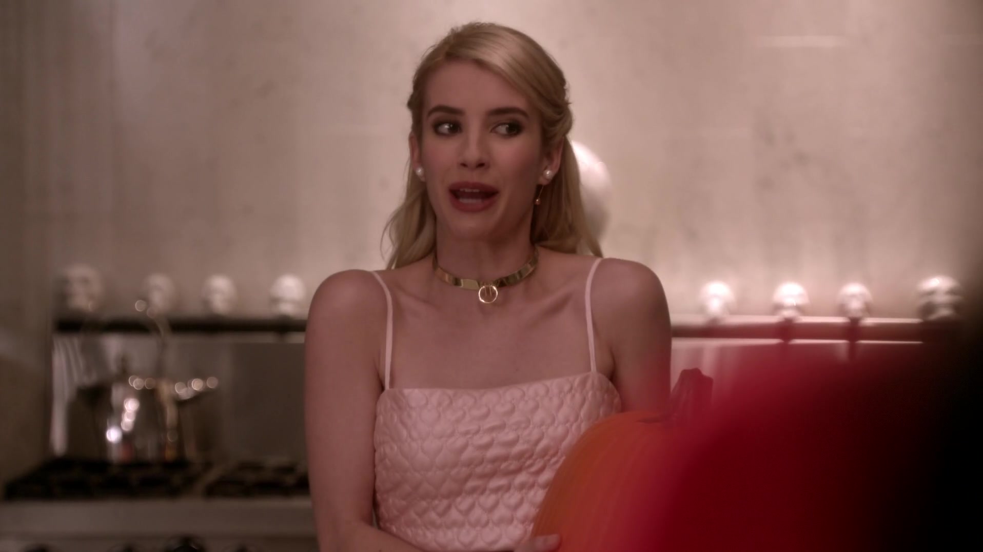 Scream_Queens_2015_S01E04_Haunted_House_1080p__1903.jpg
