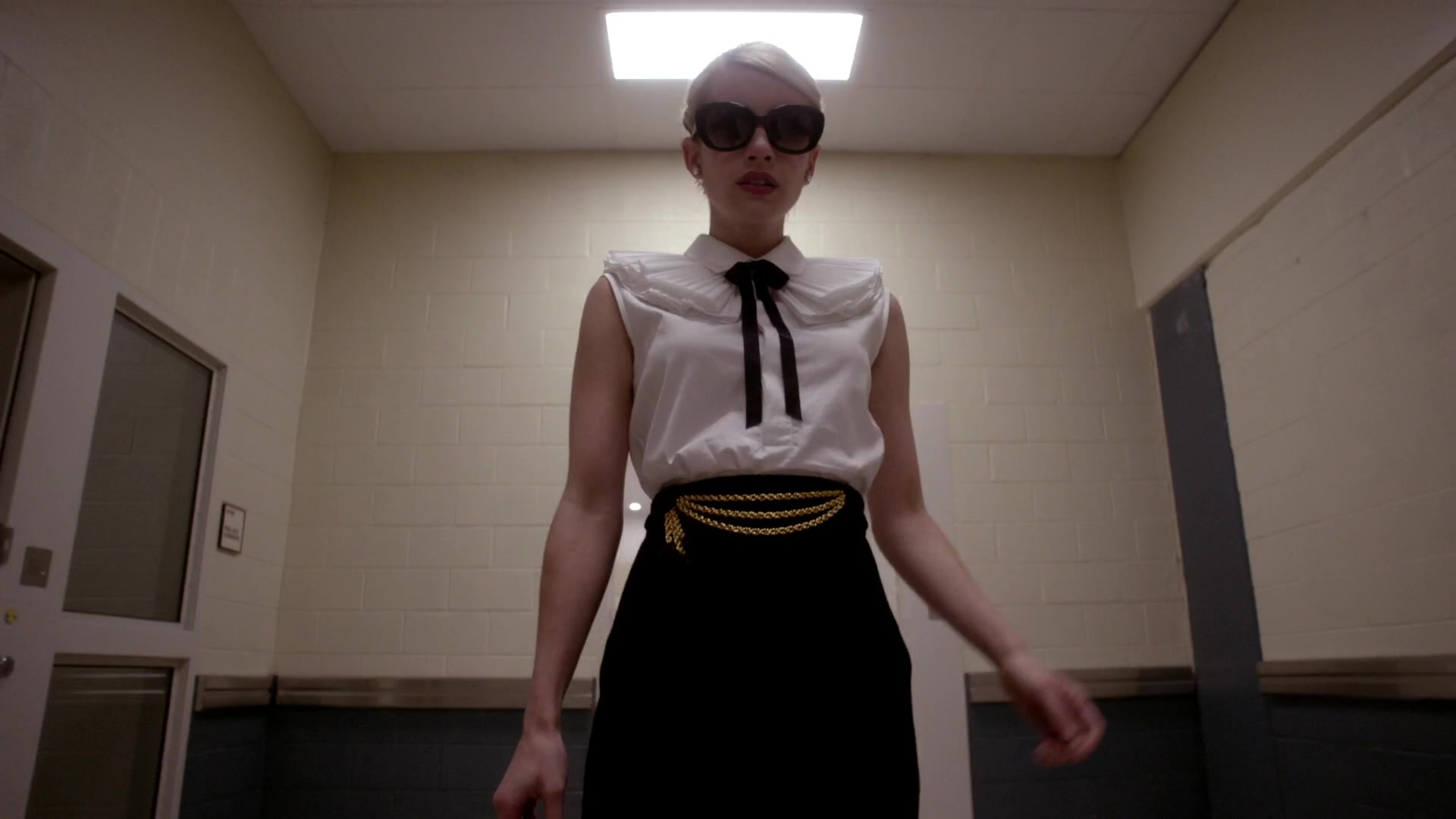 Scream_Queens_2015_S01E05_Pumpkin_Patch_1080p_2980.jpg