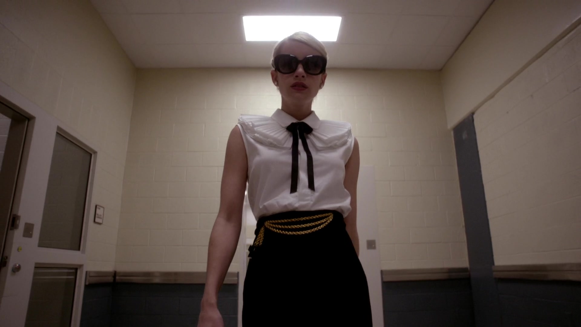 Scream_Queens_2015_S01E05_Pumpkin_Patch_1080p_2981.jpg