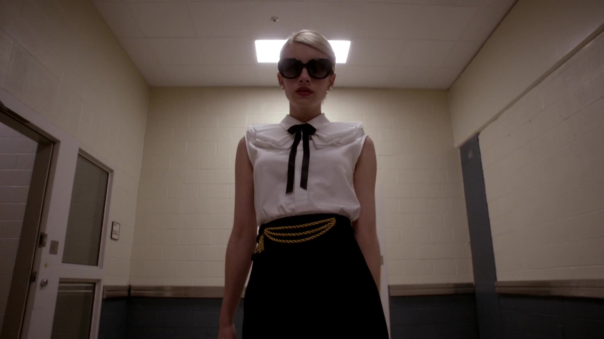 Scream_Queens_2015_S01E05_Pumpkin_Patch_1080p_2983.jpg