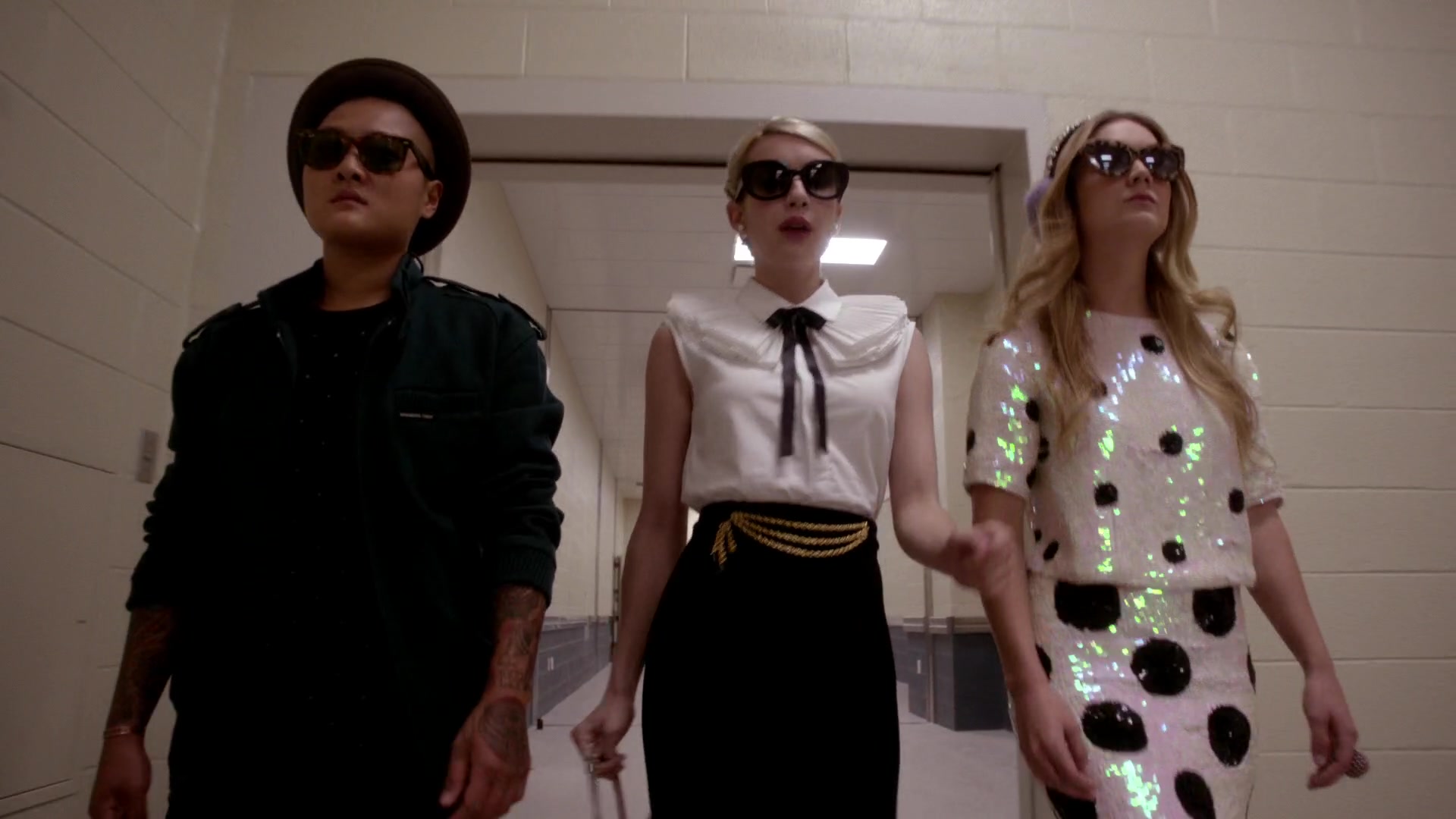 Scream_Queens_2015_S01E05_Pumpkin_Patch_1080p_3016.jpg