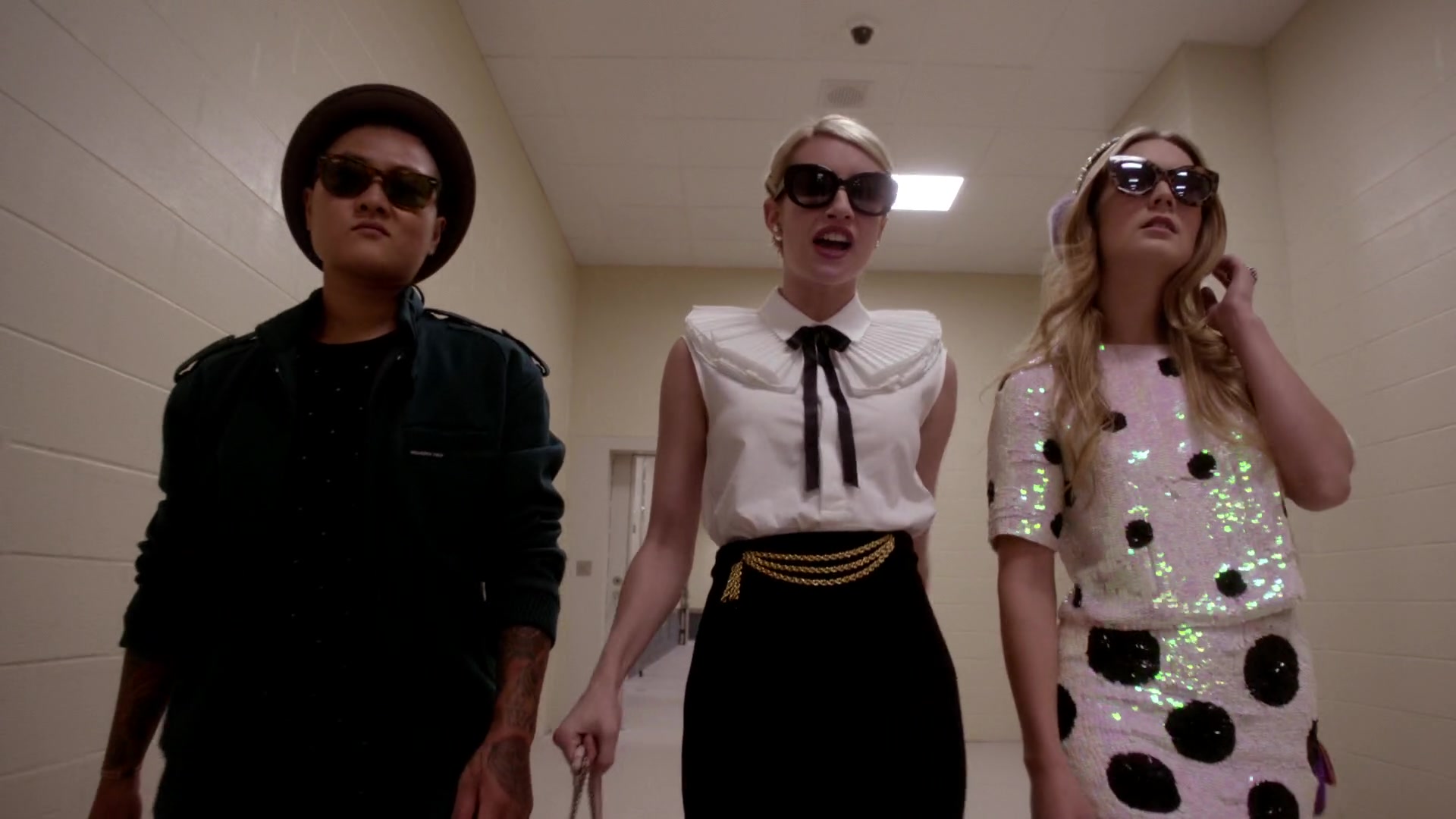 Scream_Queens_2015_S01E05_Pumpkin_Patch_1080p_3026.jpg