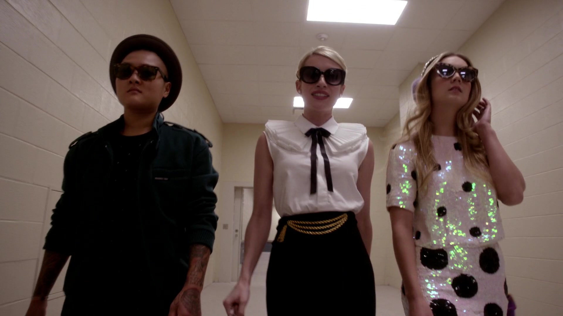 Scream_Queens_2015_S01E05_Pumpkin_Patch_1080p_3028.jpg