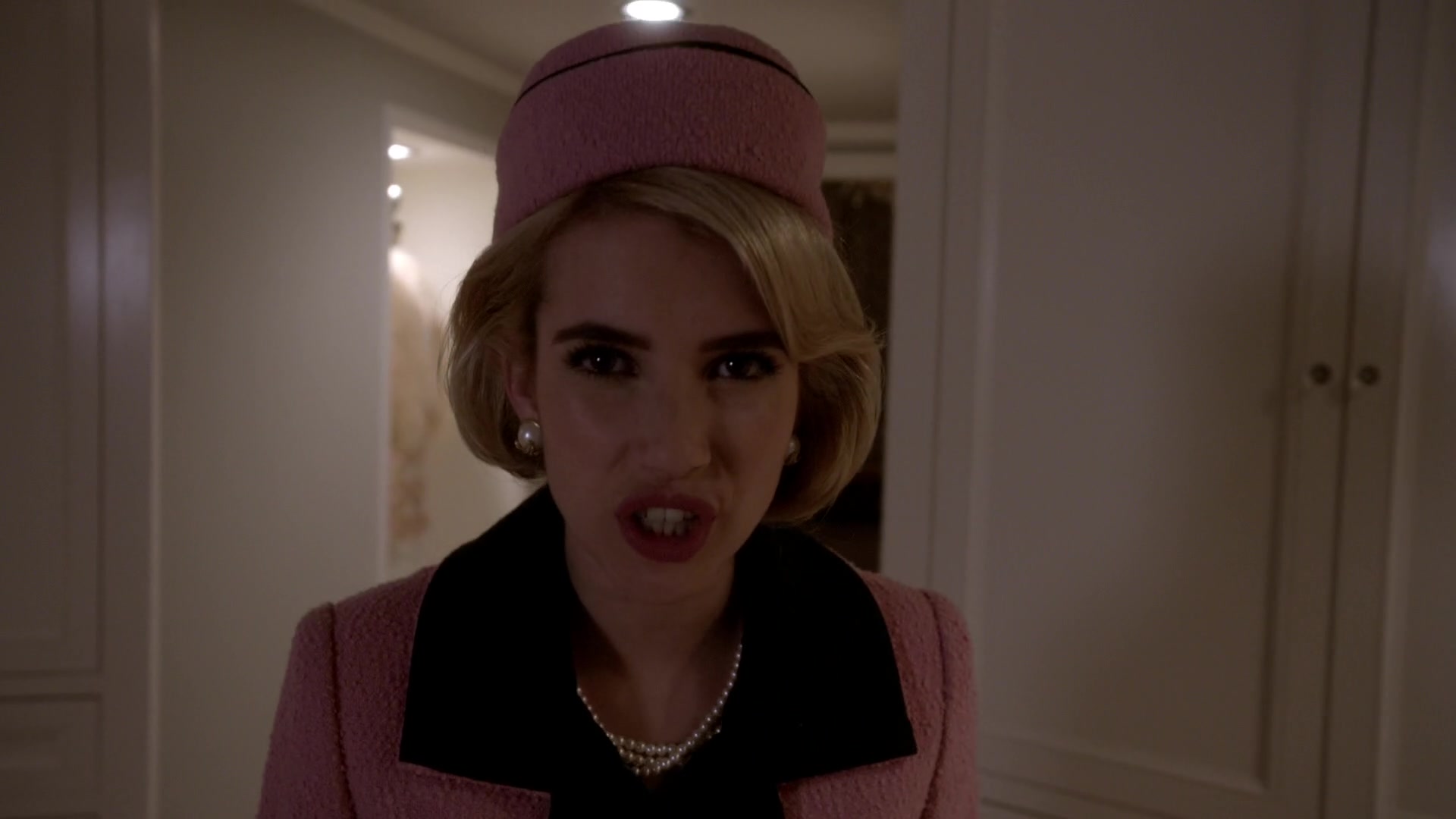 Scream_Queens_2015_S01E05_Pumpkin_Patch_1080p_3511.jpg Scream_Queens_2015_S01E05_Pumpkin_Patch_1080p_3511.jpg