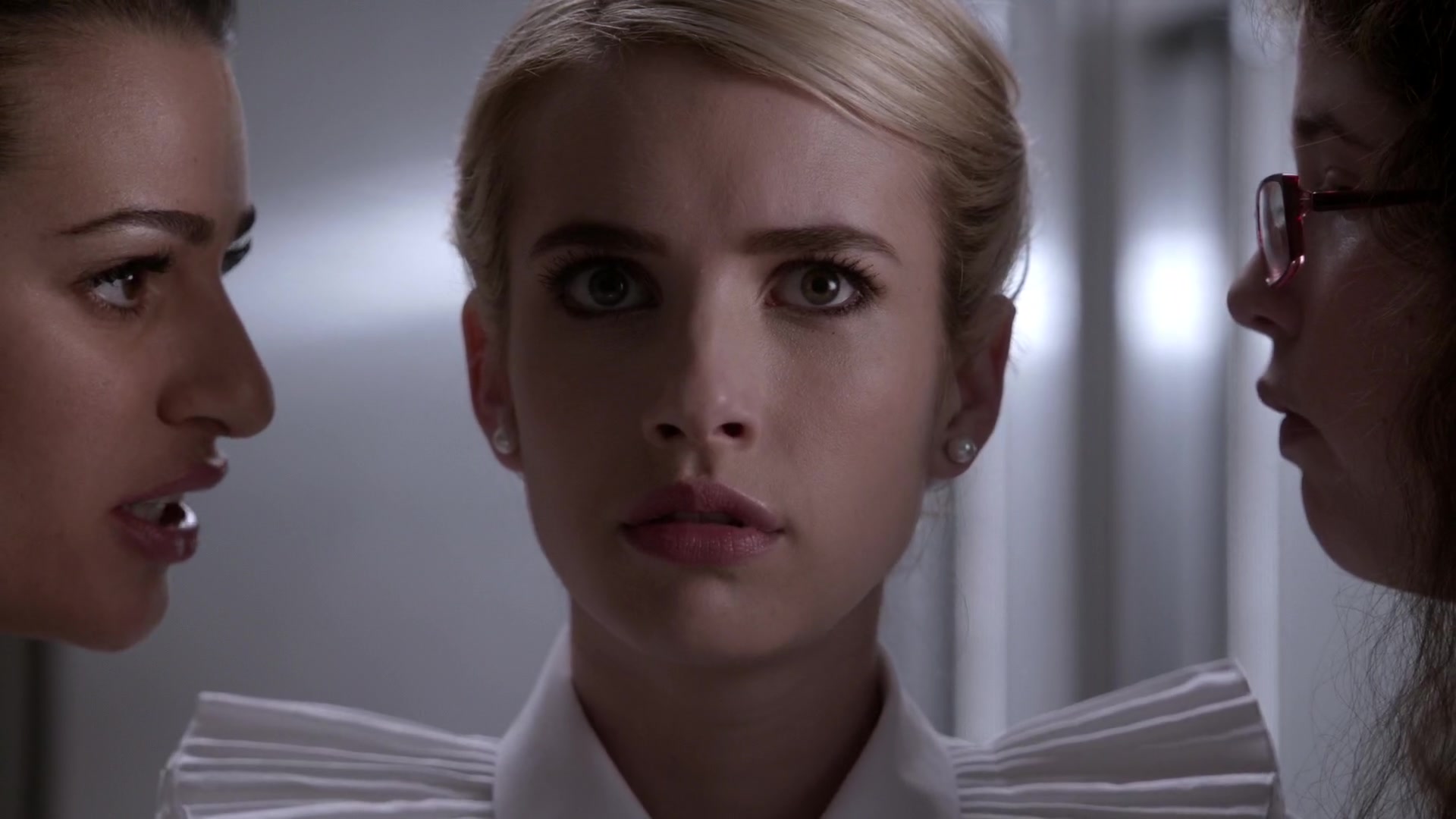 Scream_Queens_2015_S01E05_Pumpkin_Patch_1080p_3544.jpg