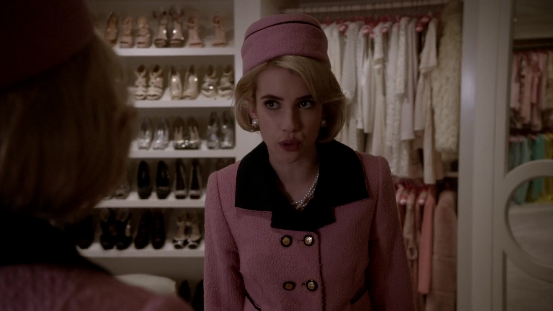 Scream_Queens_2015_S01E05_Pumpkin_Patch_1080p_3595.jpg
