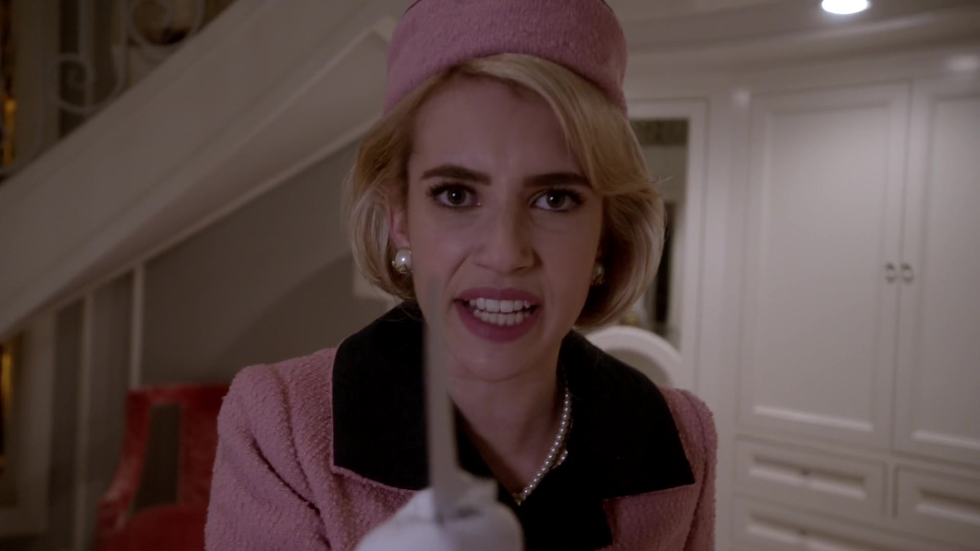 Scream_Queens_2015_S01E05_Pumpkin_Patch_1080p_3625.jpg