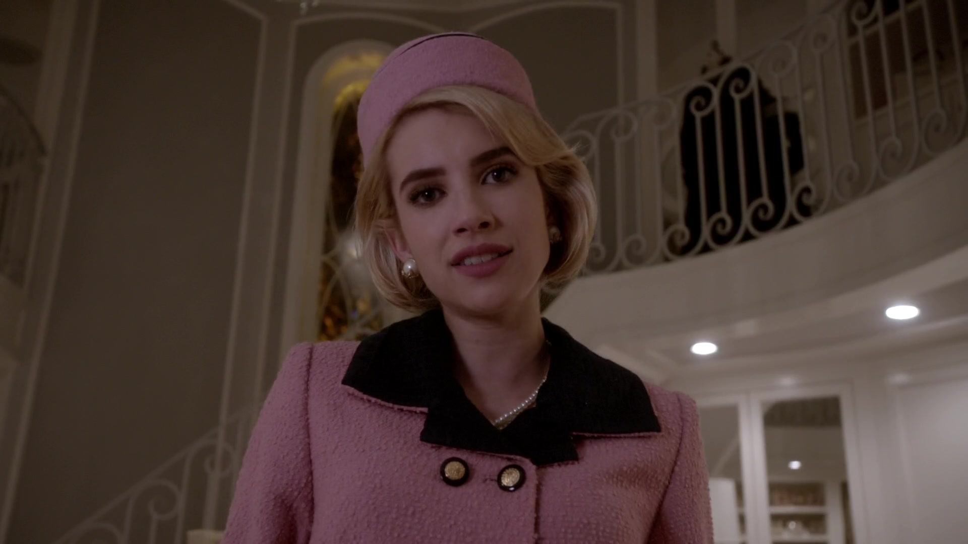 Scream_Queens_2015_S01E05_Pumpkin_Patch_1080p_3652.jpg