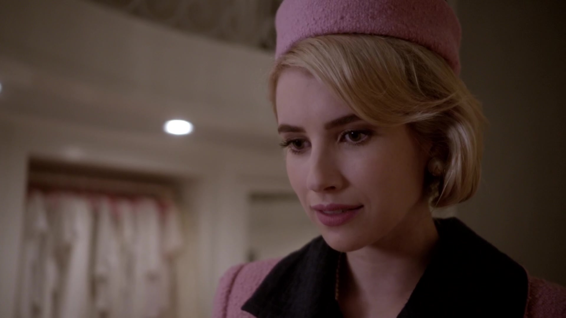 Scream_Queens_2015_S01E05_Pumpkin_Patch_1080p_3676.jpg