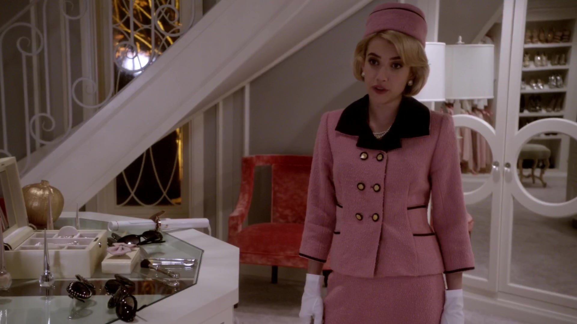 Scream_Queens_2015_S01E05_Pumpkin_Patch_1080p_3721.jpg Scream_Queens_2015_S01E05_Pumpkin_Patch_1080p_3721.jpg