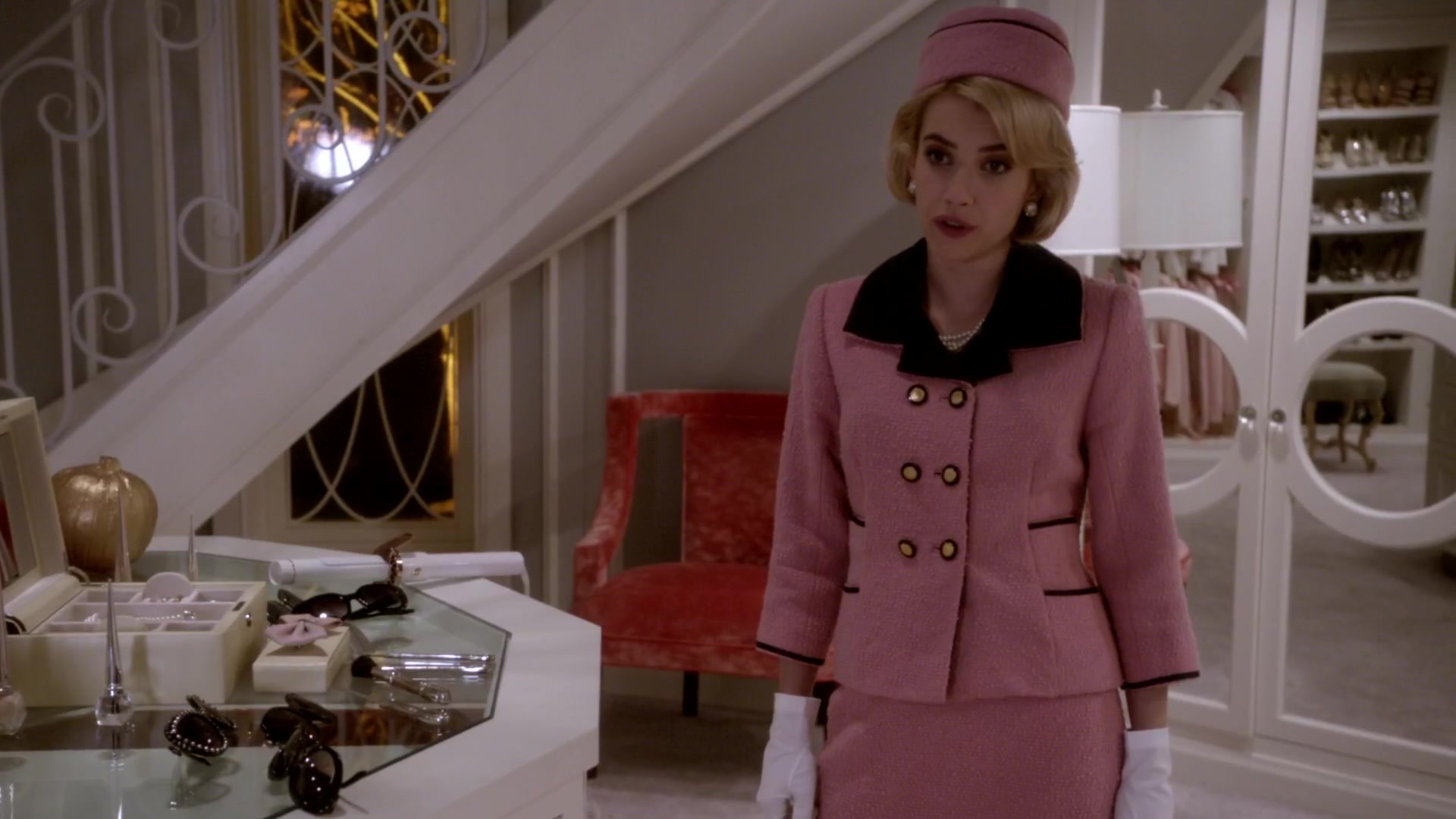 Scream_Queens_2015_S01E05_Pumpkin_Patch_1080p_3722.jpg