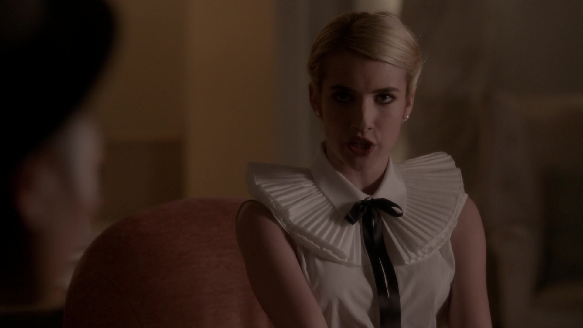 Scream_Queens_2015_S01E05_Pumpkin_Patch_1080p_5539.jpg