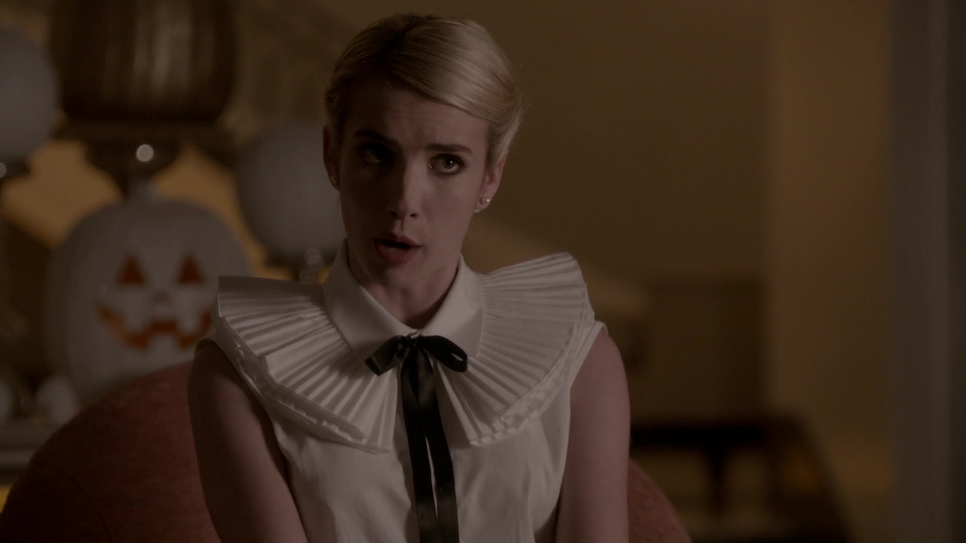 Scream_Queens_2015_S01E05_Pumpkin_Patch_1080p_5644.jpg