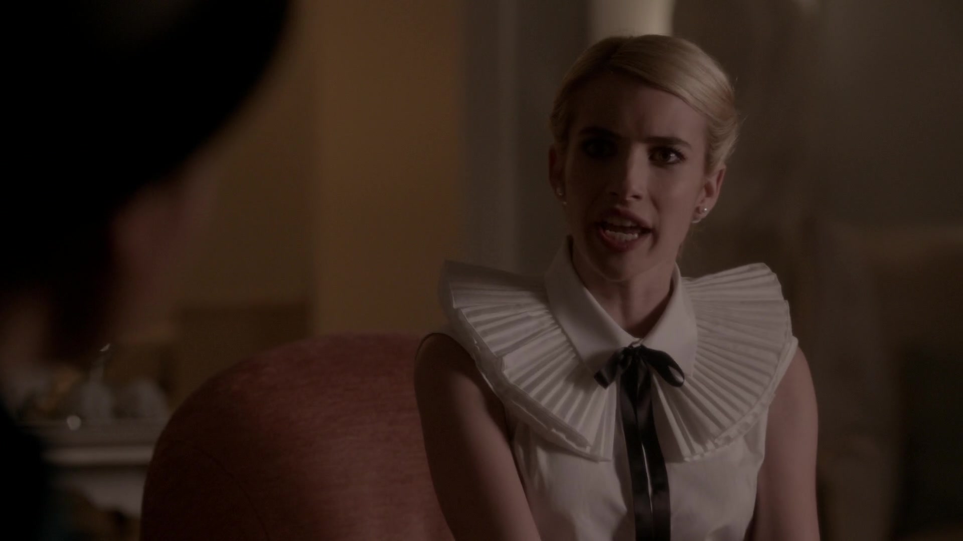 Scream_Queens_2015_S01E05_Pumpkin_Patch_1080p_5964.jpg