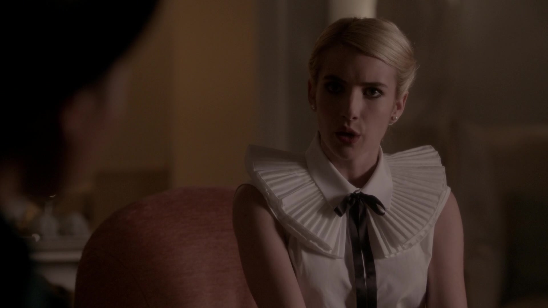 Scream_Queens_2015_S01E05_Pumpkin_Patch_1080p_5968.jpg