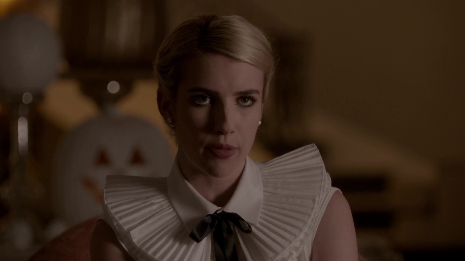 Scream_Queens_2015_S01E05_Pumpkin_Patch_1080p_5981.jpg