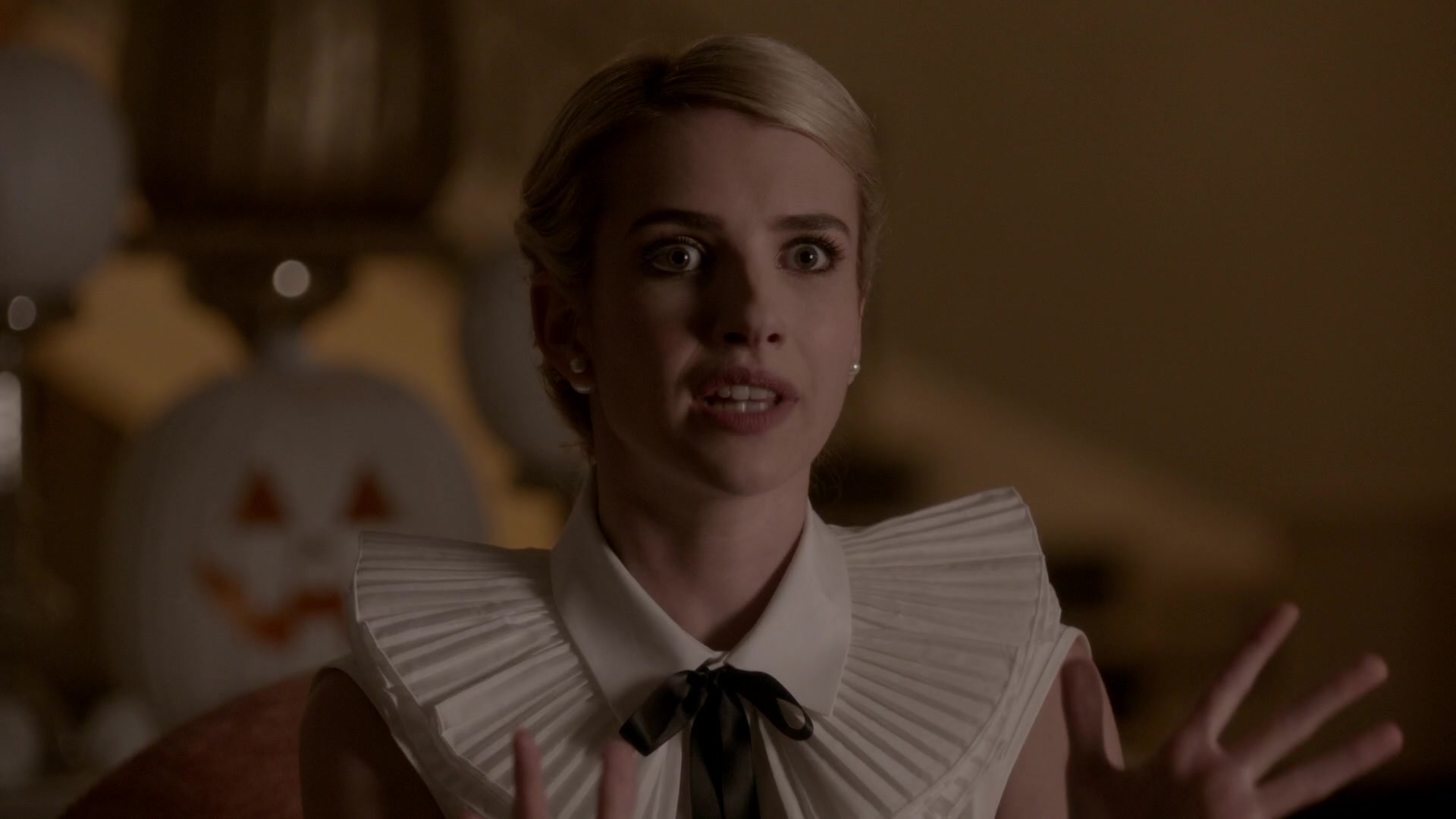 Scream_Queens_2015_S01E05_Pumpkin_Patch_1080p_6036.jpg Scream_Queens_2015_S01E05_Pumpkin_Patch_1080p_6036.jpg