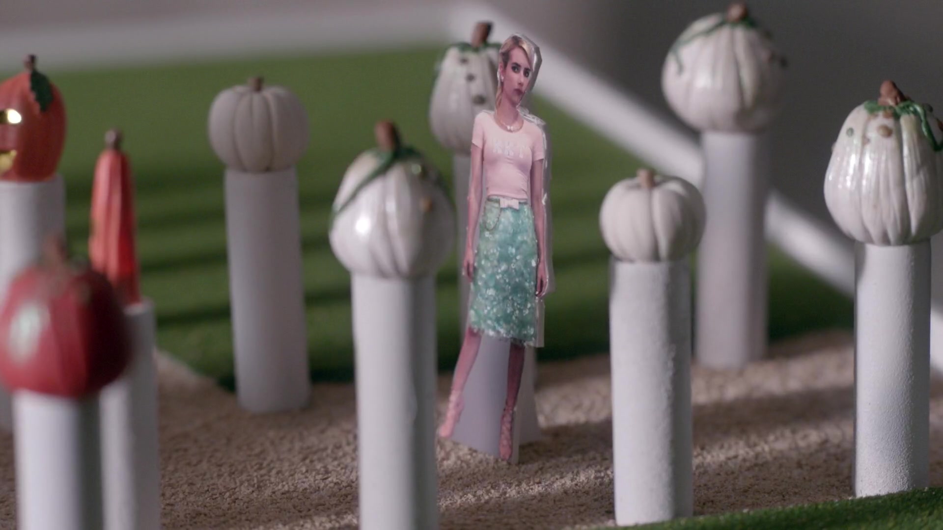 Scream_Queens_2015_S01E05_Pumpkin_Patch_1080p__0057.jpg