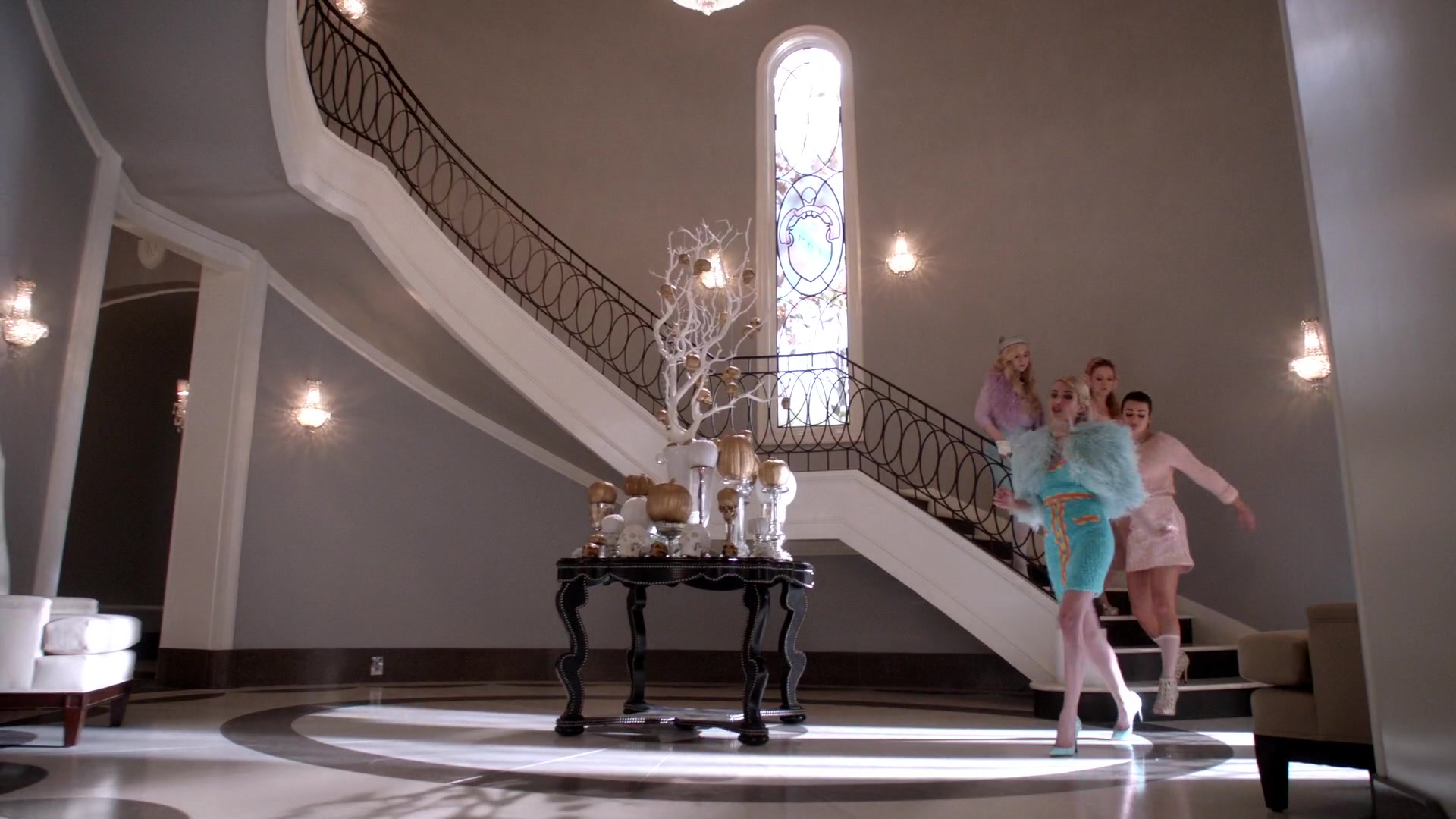 Scream_Queens_2015_S01E05_Pumpkin_Patch_1080p__0104.jpg