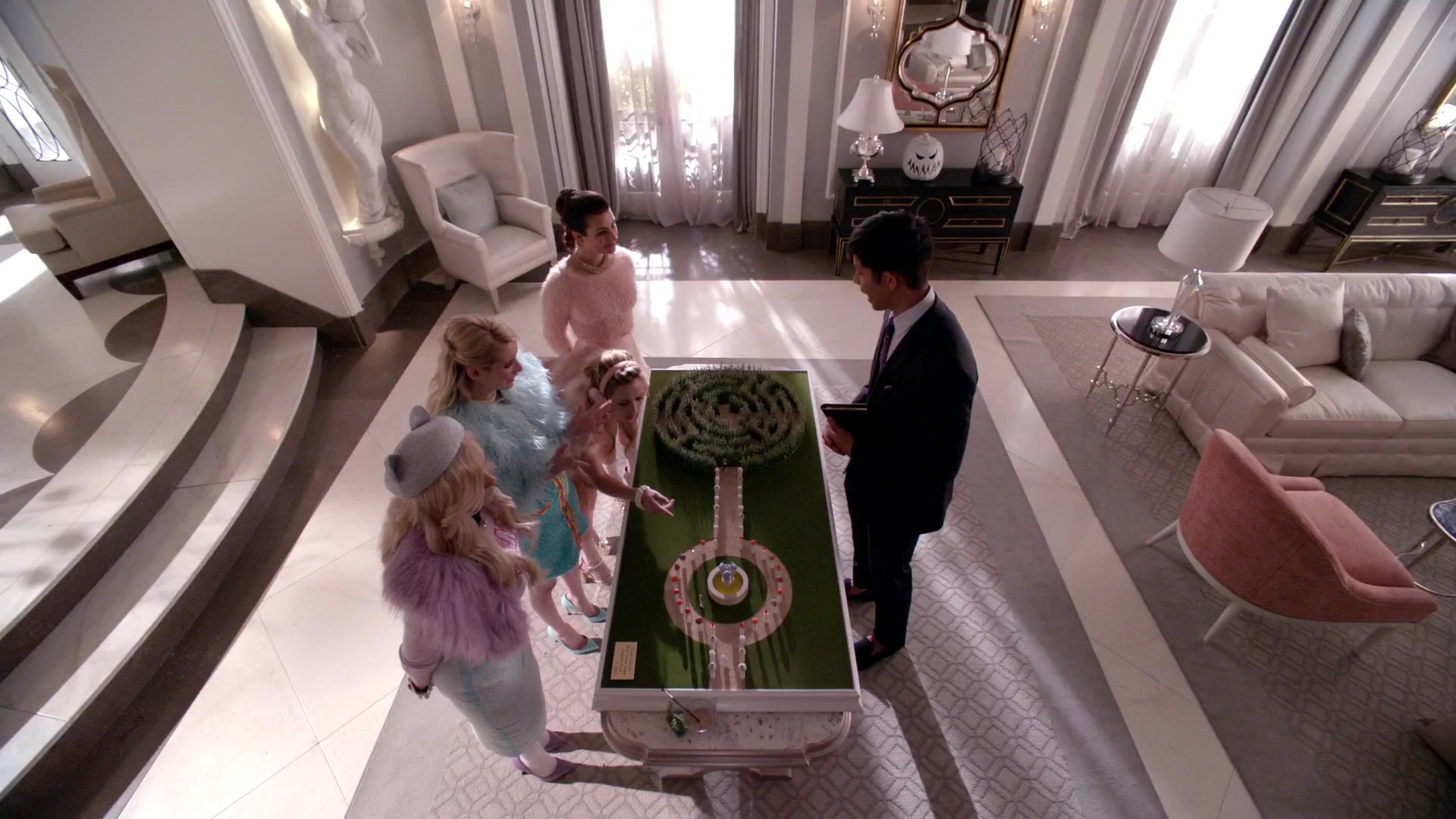 Scream_Queens_2015_S01E05_Pumpkin_Patch_1080p__0157.jpg
