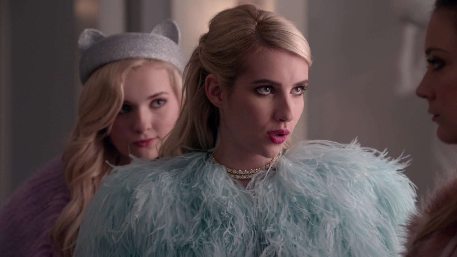 Scream_Queens_2015_S01E05_Pumpkin_Patch_1080p__0231.jpg