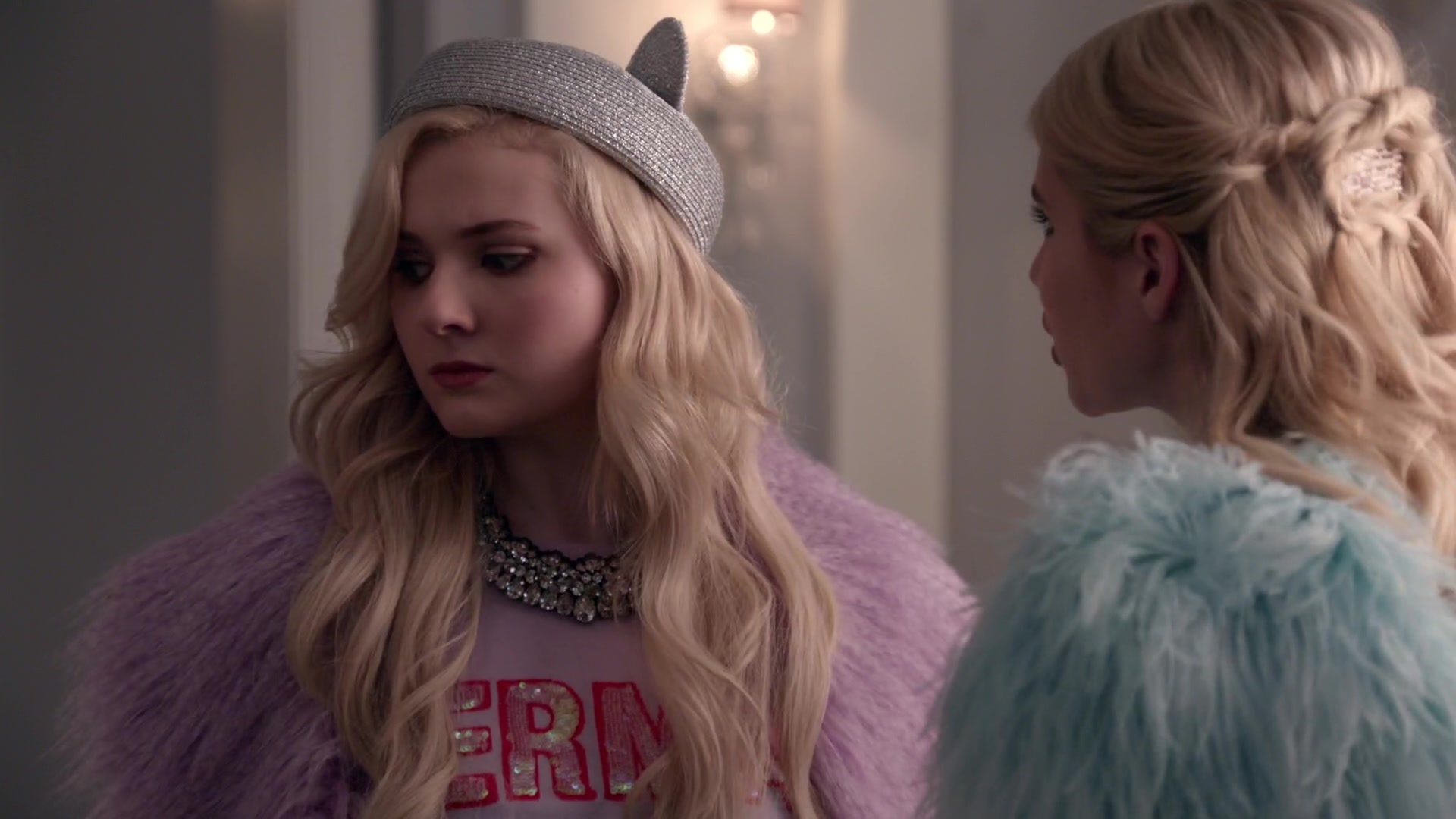 Scream_Queens_2015_S01E05_Pumpkin_Patch_1080p__0350.jpg