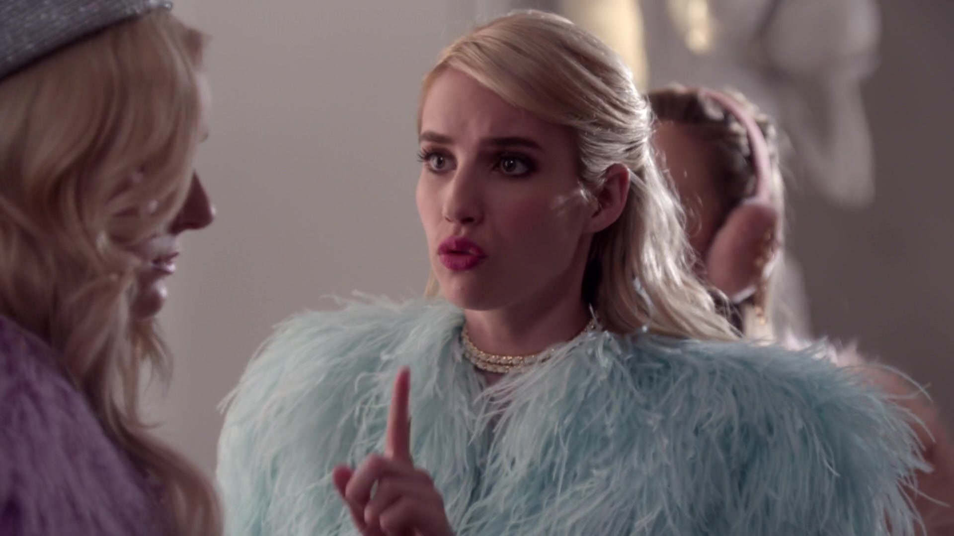 Scream_Queens_2015_S01E05_Pumpkin_Patch_1080p__0356.jpg