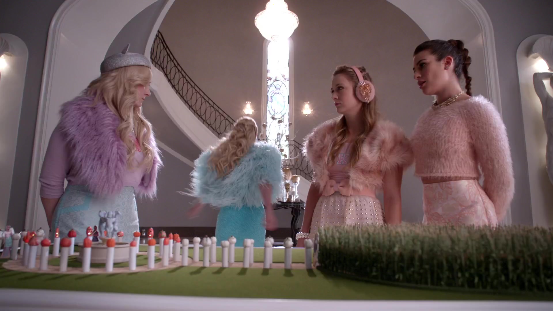 Scream_Queens_2015_S01E05_Pumpkin_Patch_1080p__0374.jpg