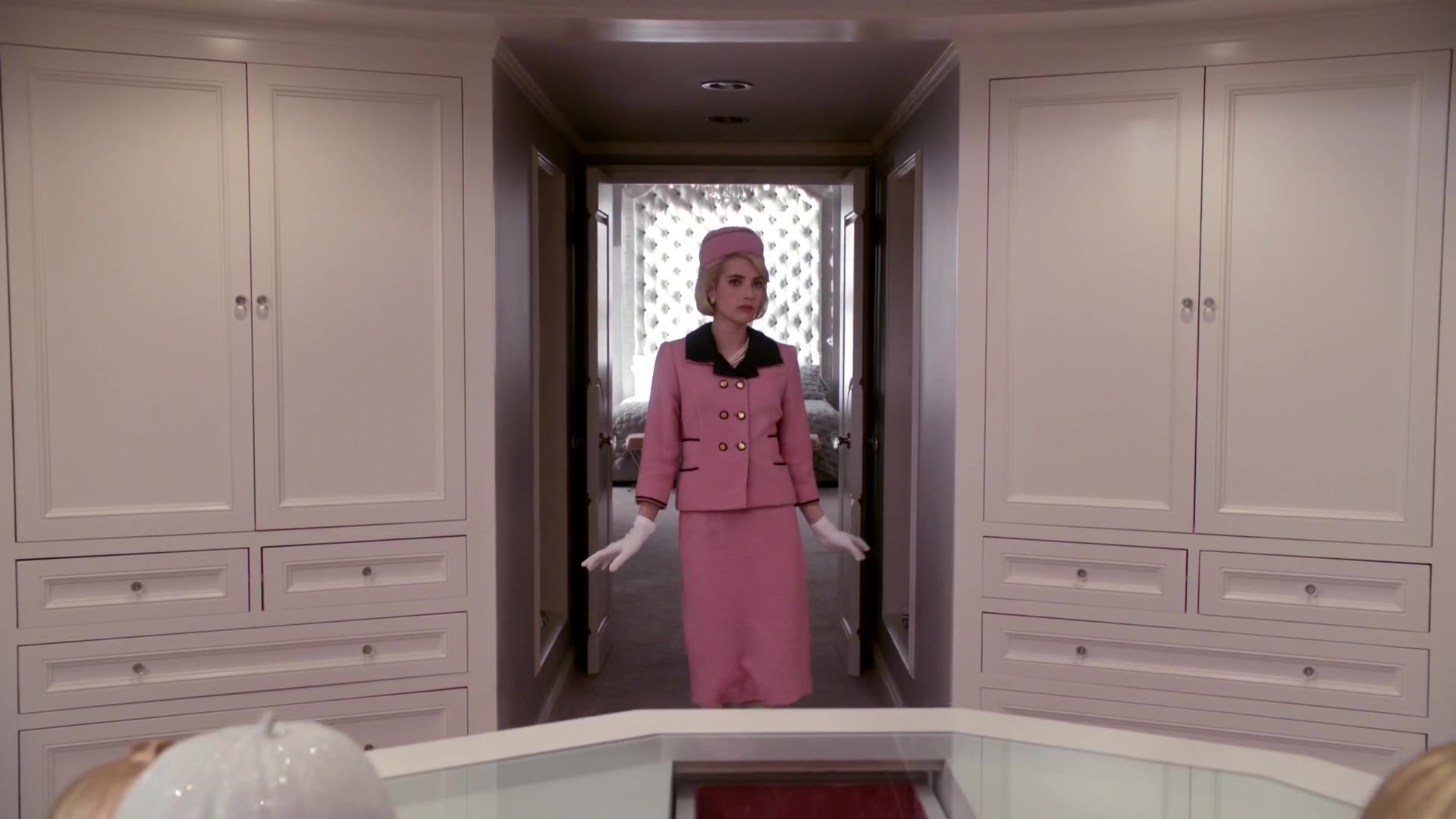 Scream_Queens_2015_S01E05_Pumpkin_Patch_1080p__0399.jpg Scream_Queens_2015_S01E05_Pumpkin_Patch_1080p__0399.jpg