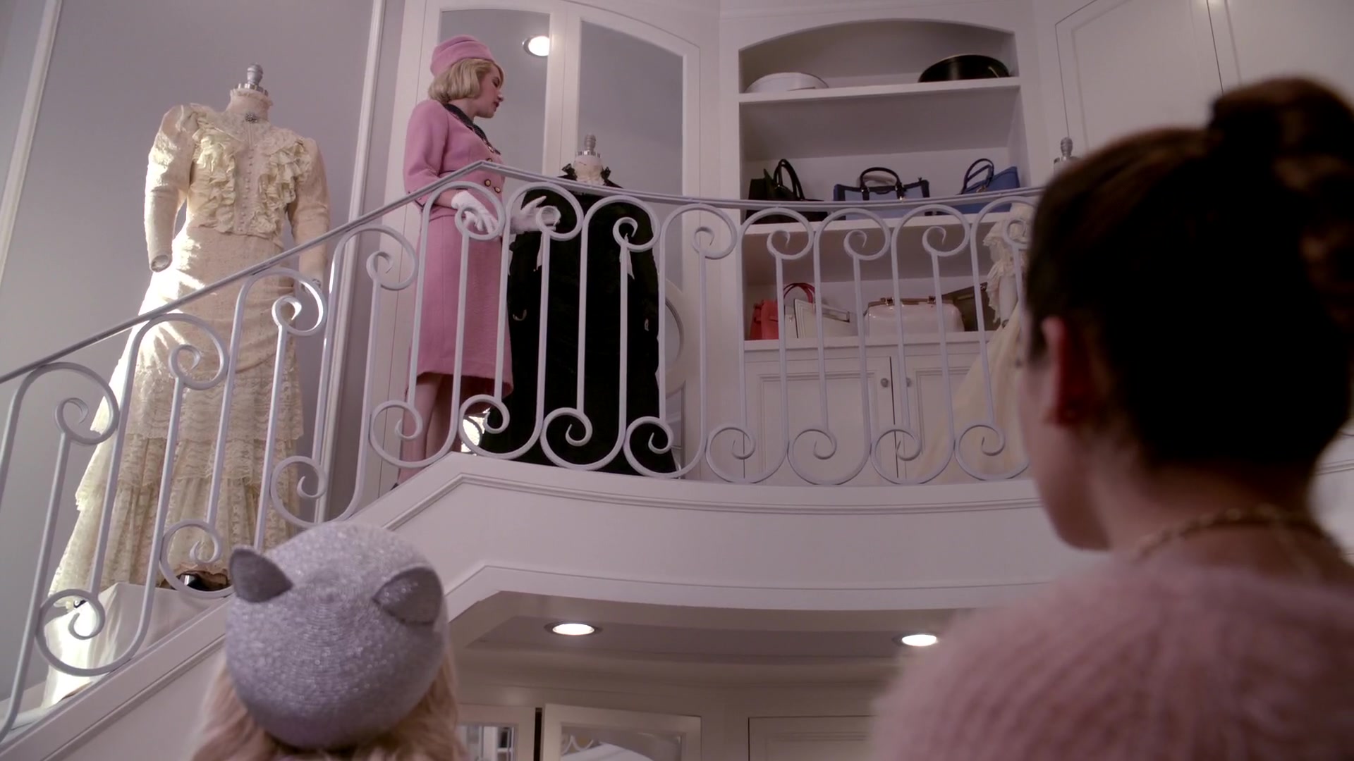 Scream_Queens_2015_S01E05_Pumpkin_Patch_1080p__0459.jpg Scream_Queens_2015_S01E05_Pumpkin_Patch_1080p__0459.jpg