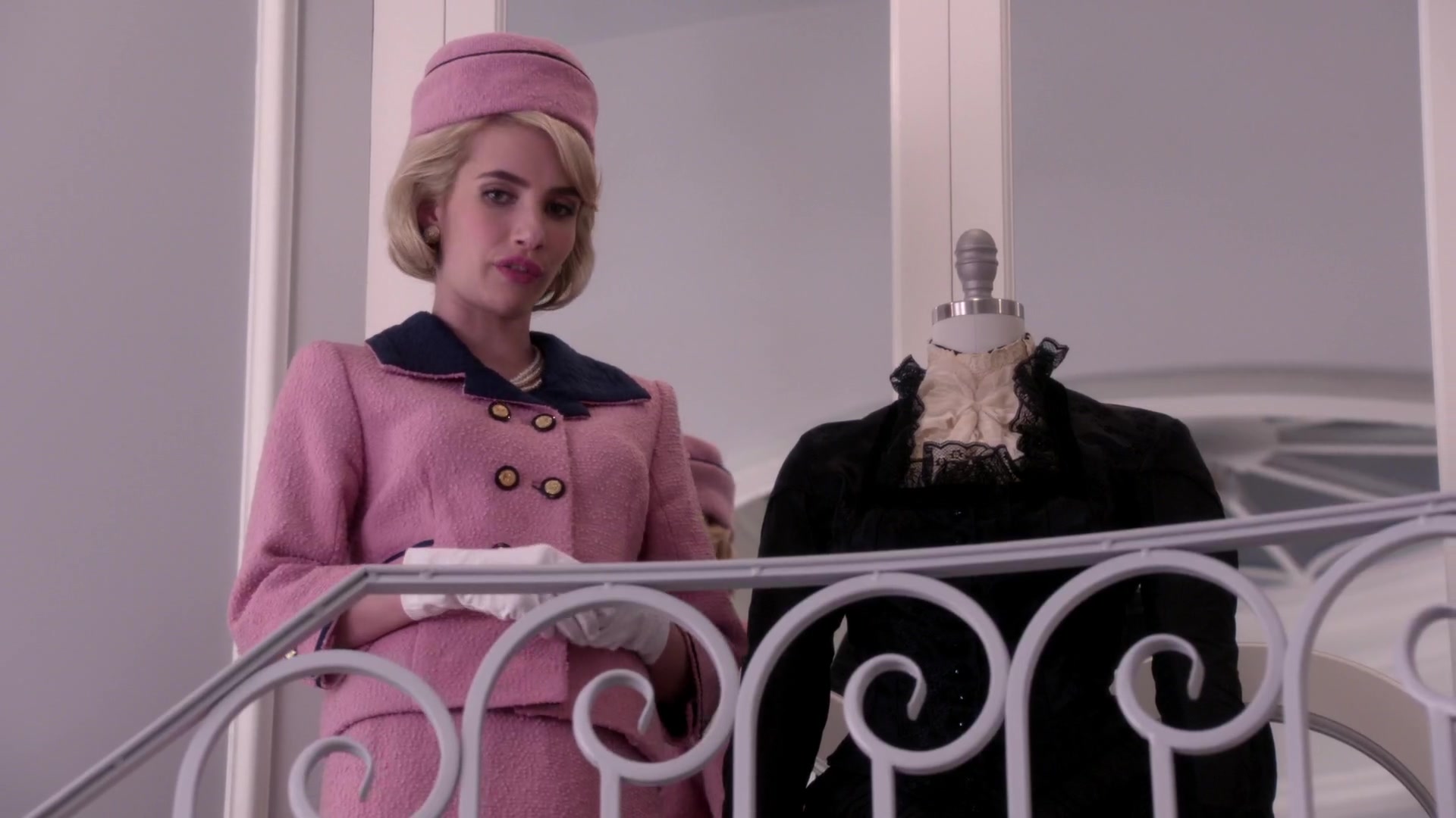 Scream_Queens_2015_S01E05_Pumpkin_Patch_1080p__0468.jpg Scream_Queens_2015_S01E05_Pumpkin_Patch_1080p__0468.jpg