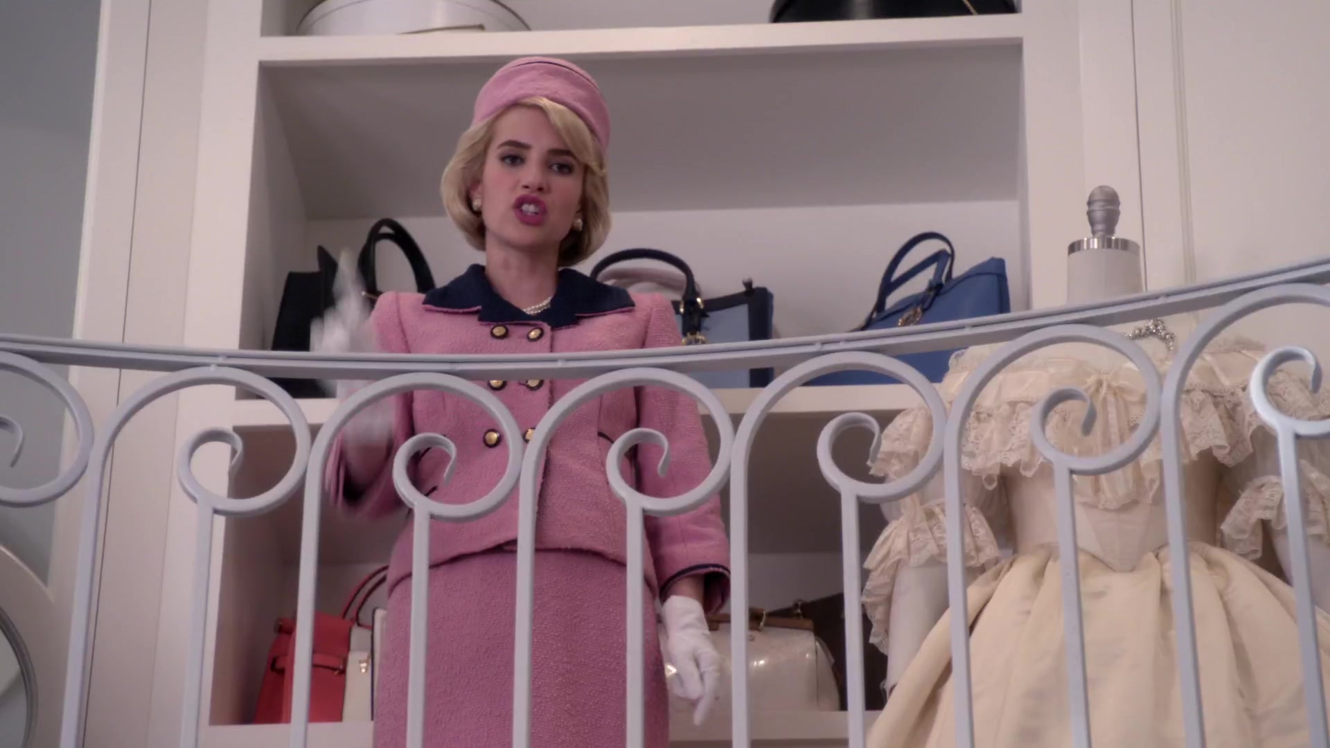 Scream_Queens_2015_S01E05_Pumpkin_Patch_1080p__0489.jpg Scream_Queens_2015_S01E05_Pumpkin_Patch_1080p__0489.jpg